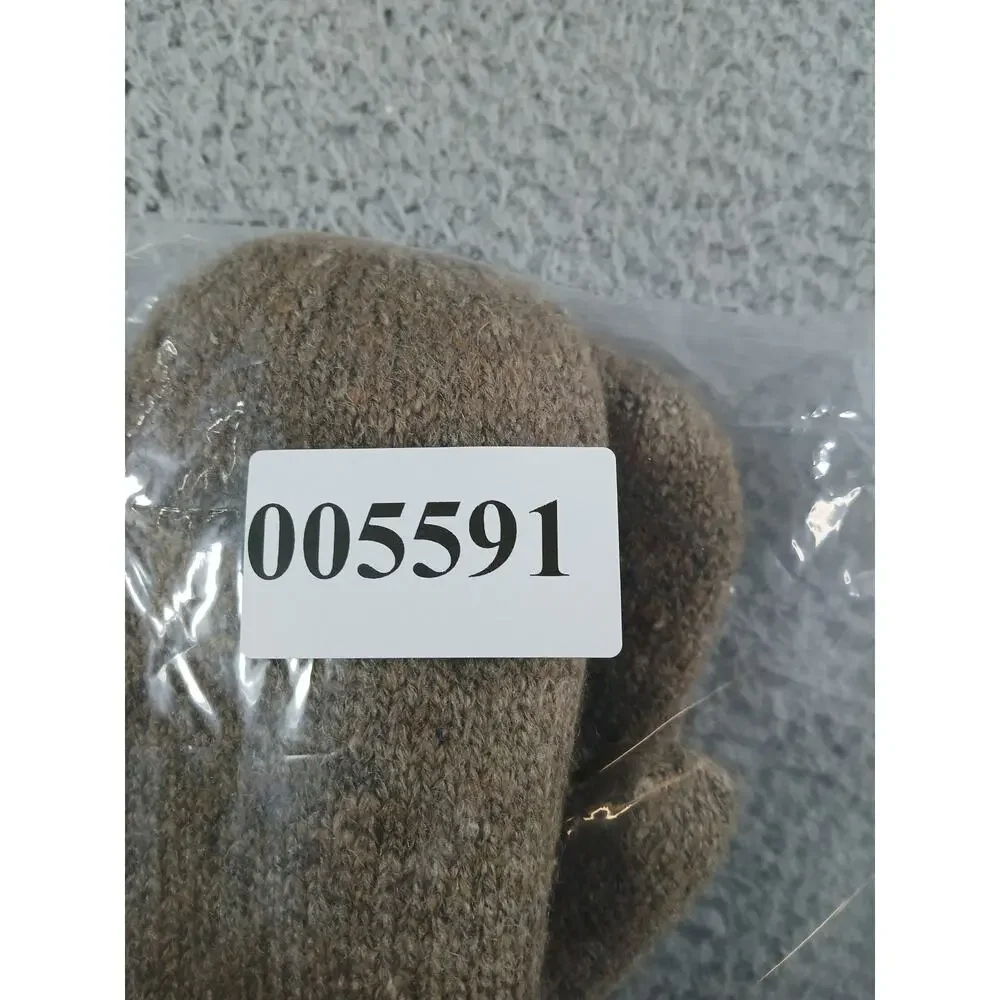 NEW Isotoner Gloves Womens One Size Oatmeal Lined A405K2